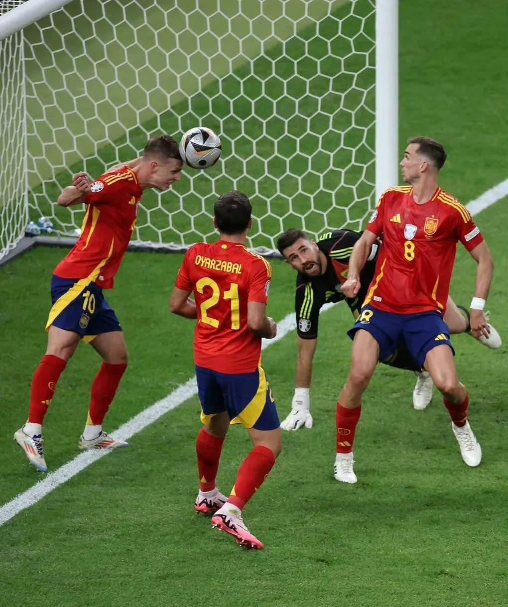 AG体育官网-西班牙人客场惊险取胜，反超对手升至前列