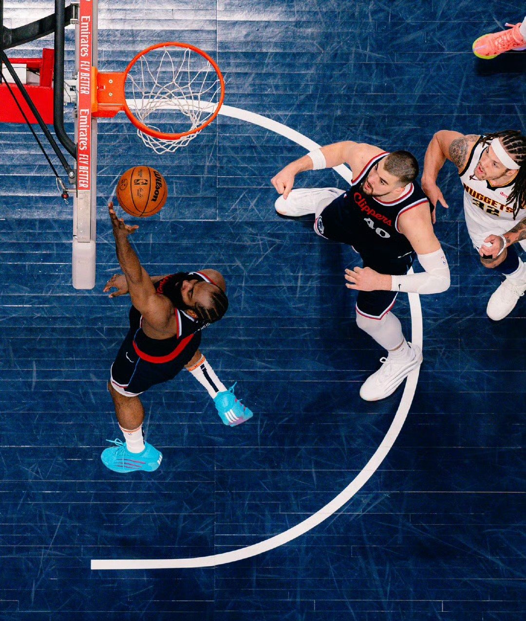 AG体育官网-球场震撼重磅战役展开，实力对决无懈可击的简单介绍